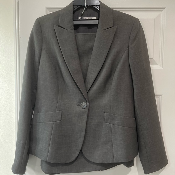 New Nine West charcoal suit. New with tags